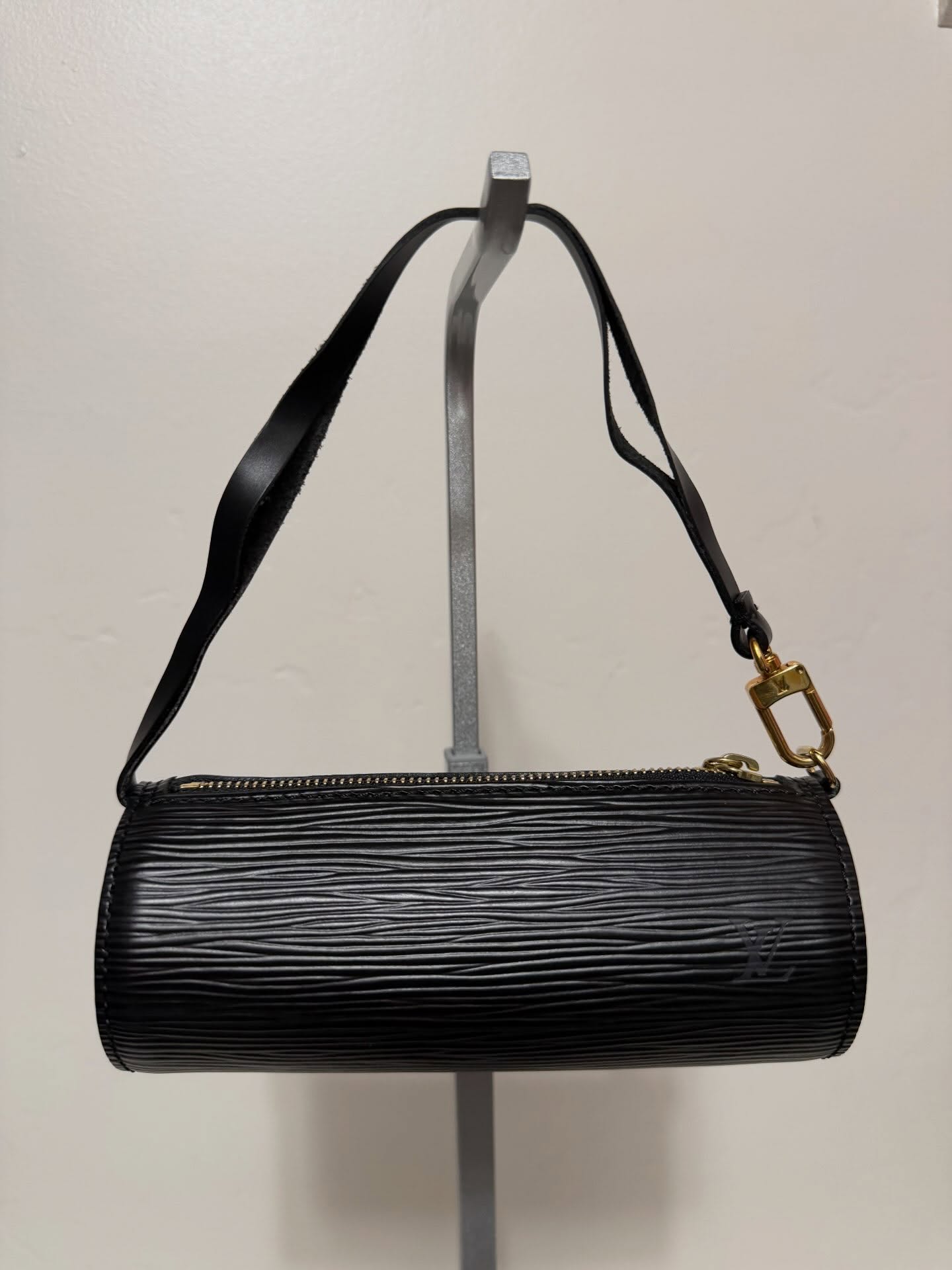 [ PRE LOVED ] Louis Vuitton EPI Leather Soufflot with pouch
