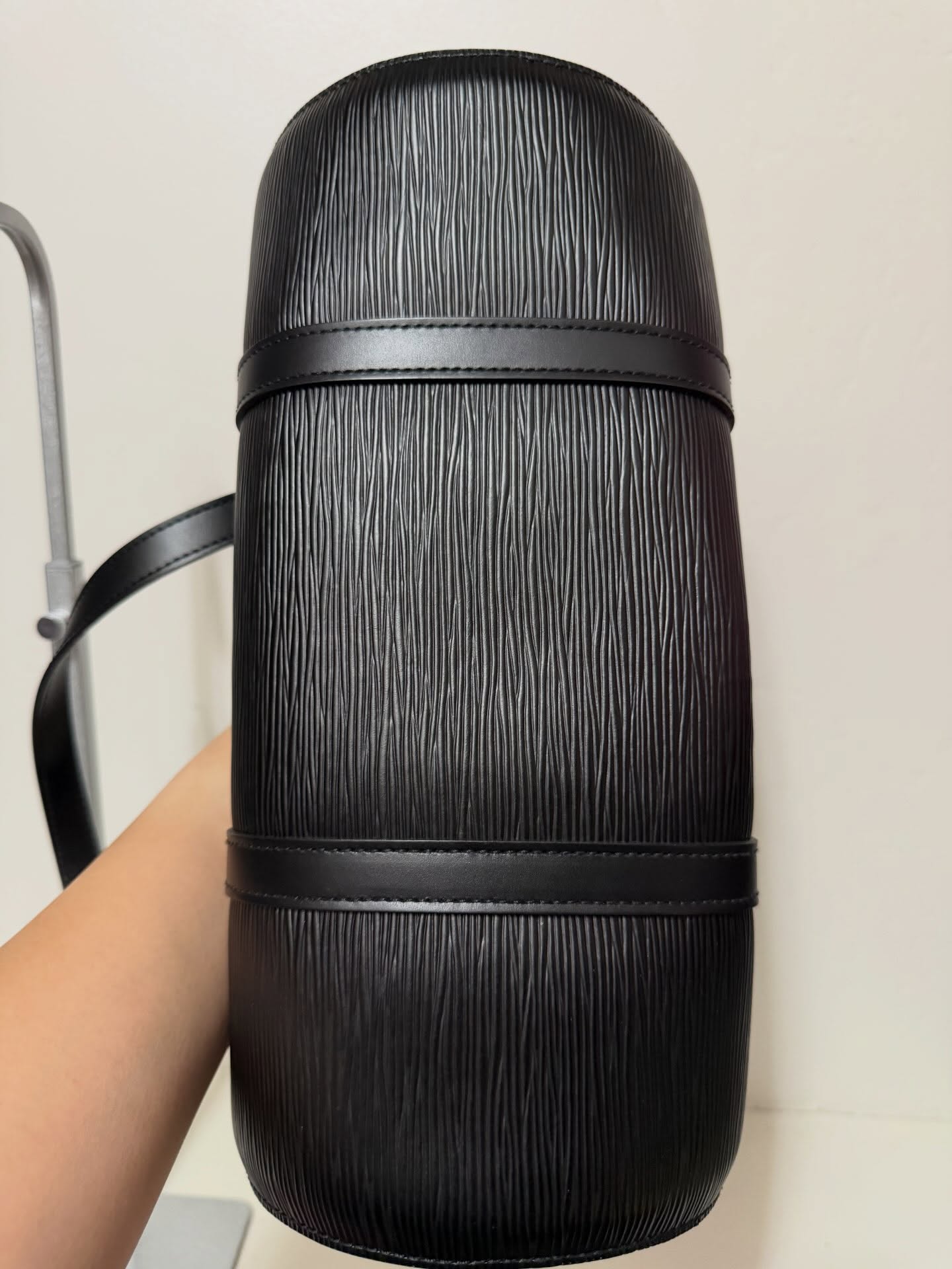 [ PRE LOVED ] Louis Vuitton EPI Leather Soufflot with pouch
