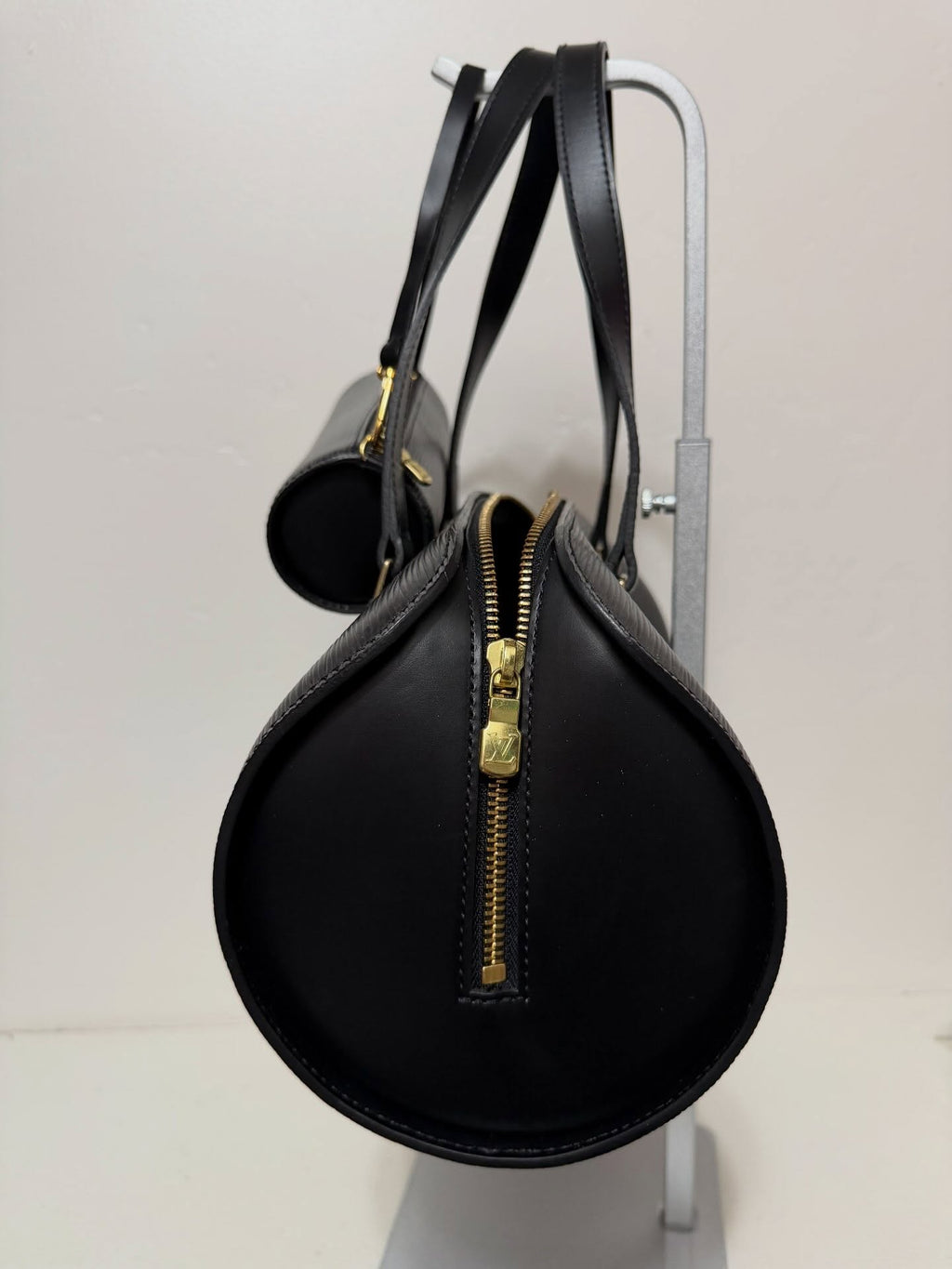 [ PRE LOVED ] Louis Vuitton EPI Leather Soufflot with pouch