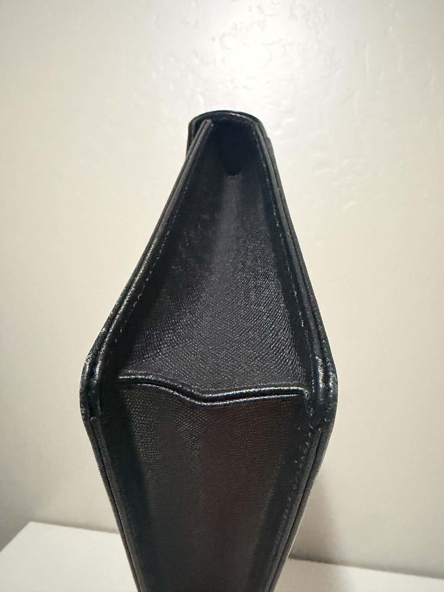 [ PRE LOVED ] BURBERRY Leather Clutch Bag